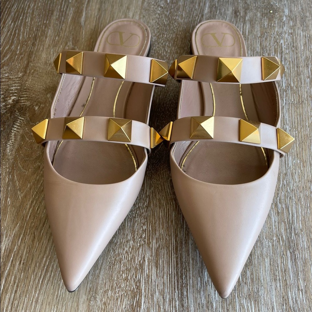 Valentino Flats